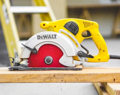 handheld circular saw